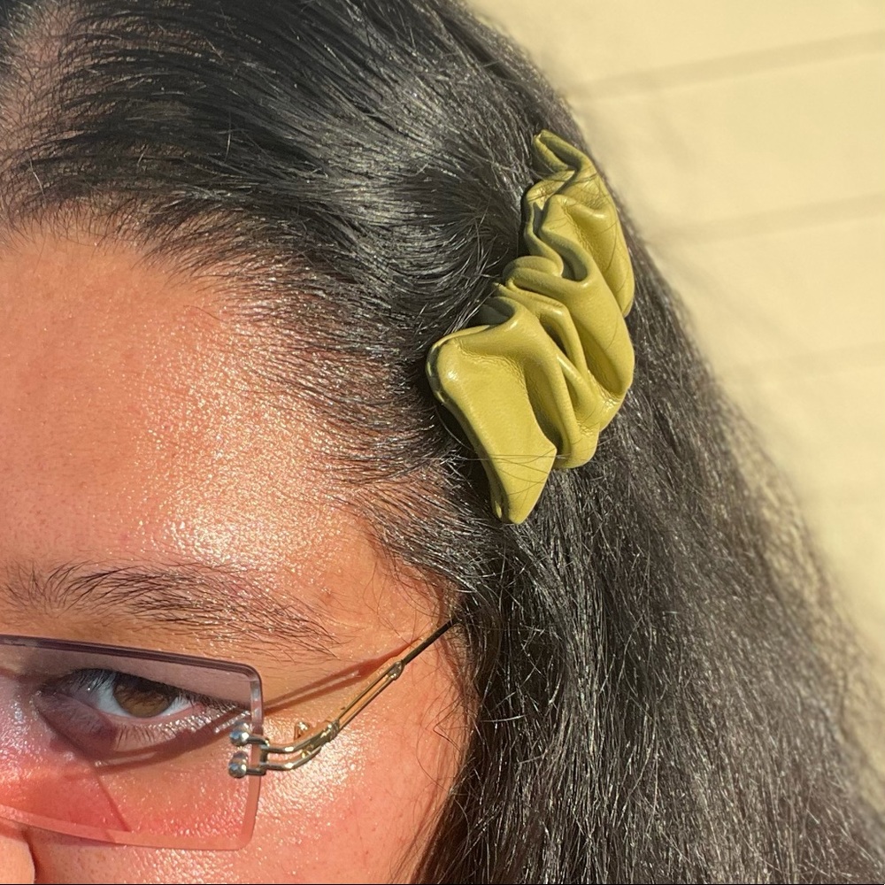 Earthy green Hair clips